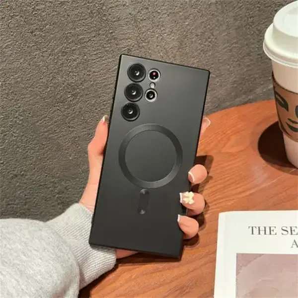 Metal paint anti-fingerprint magnetic TPU phone case, compatible with Samsung Galaxy S26 Ultra, S25, S24, S23 Plus, S22, S21, A57. Utilizes a magnetic design, ultra-thin without blocking signals, compatible with MagSafe phone cases.