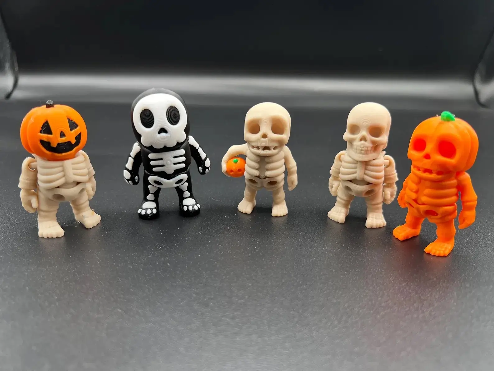 Halloween Articulating Skeleton Miniatures –Halloween Home Decor–3D Printed Articulating Skeleton-Gifts for party favors–Pumpkin Head skull Spooky Figures