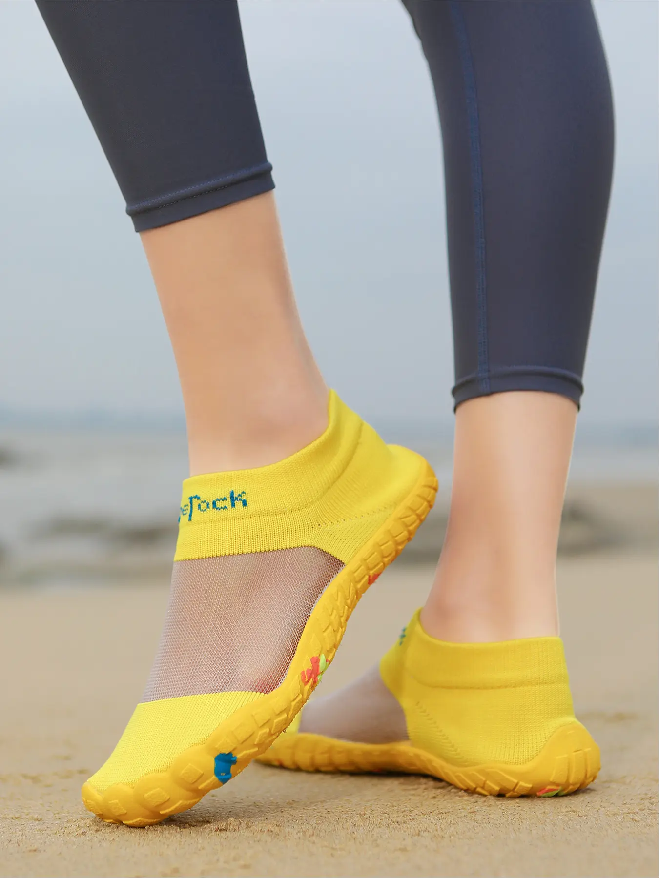 Women's Comfortable Quick-Dry Water Shoes, Water Footwear, Multi-Functional Training Shoes, Breathable Non-Slip Rubber Sole, Ideal for Gym & Outdoor Activities, Beach Shoes, Water Aqua Shoes