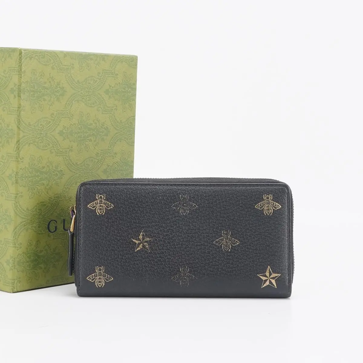 Pre-owned GUCCI calfskin Small Leather Goods Bee Black LeatherZip Around Wallet BGP200863