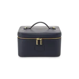 ETOILE COLLECTIVE Vanity Case in Navy