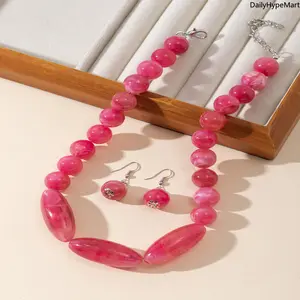 Women's Vibrant Orange Resin Beaded Necklace - Chic Statement Fashion Accessory, Perfect for Anniversary Gifts