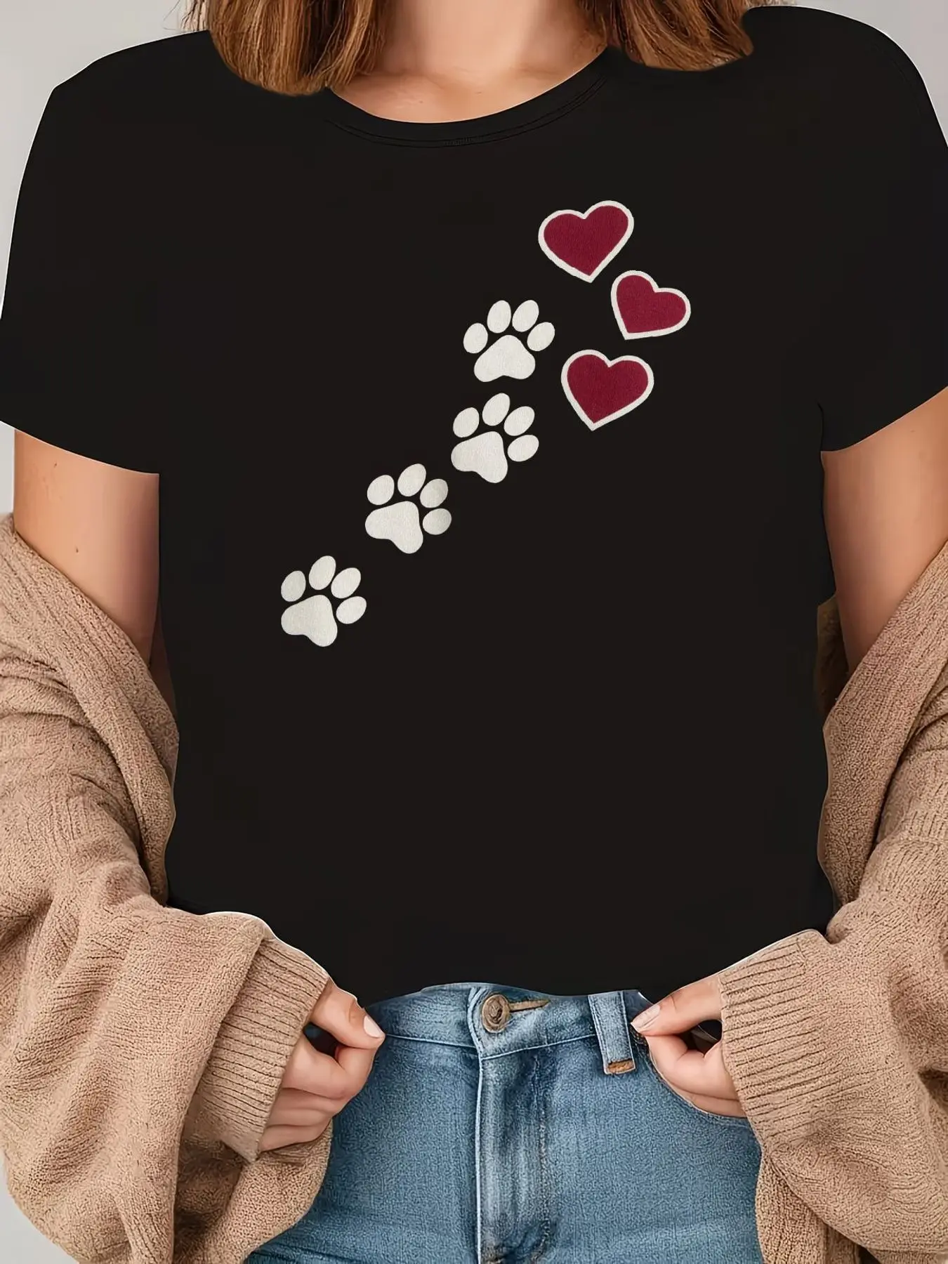Women's Cotton Fabric Short Sleeve Round Neck Cat Paw Print Heart Graphic T-Shirt - Elegant Casual Cute Apparel, Soft Breathable Summer Top for Pet Lovers, Shortsleeve, Unisex