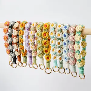 Phone Lanyard Flower Phone Chain Handmade Woven High-end Camera Strap Ins Hanging Decoration Daisy Phone Chain for Women