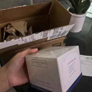 Clean Skin Club Clean Swabs 500CT Dual-Sided Precision Tip Biodegradable Organic Cotton & Bamboo Chlorine-Free Hypoallergenic Makeup & Nail Polish Touch-ups