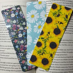 Floral Pattern Bookmark | Book Lover Bookmark | Bookish Gifts | Laminated Bookmark | Bookmark Bundle | Booktok | Pretty Bookmark | Flowers
