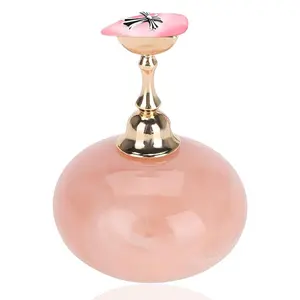 Manicure Display Stand with Magnetic Golden Base, Nail Art Tip Holder for Practice & Display, Practical Nail Accessories