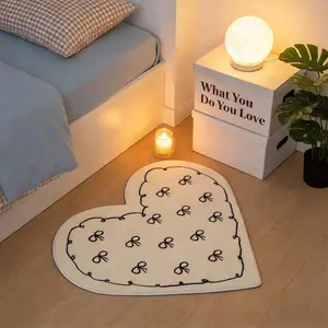Butterfly Heart Plush Rug, Valentine's Day Girl Bedroom Bedside Decorative Mat, Soft Comfortable Foot Pad for Living Room Bedroom Game Room, Soft Area Rug
