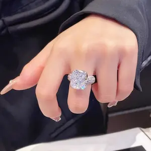 Luxury Imitation Yellow Diamond Ring Inspired by Christie's Auction Two Hundred Million Dollar Design Elegant Ice Flower Cut Long Rectangular Shaped High Carbon White Diamond Women's Ring