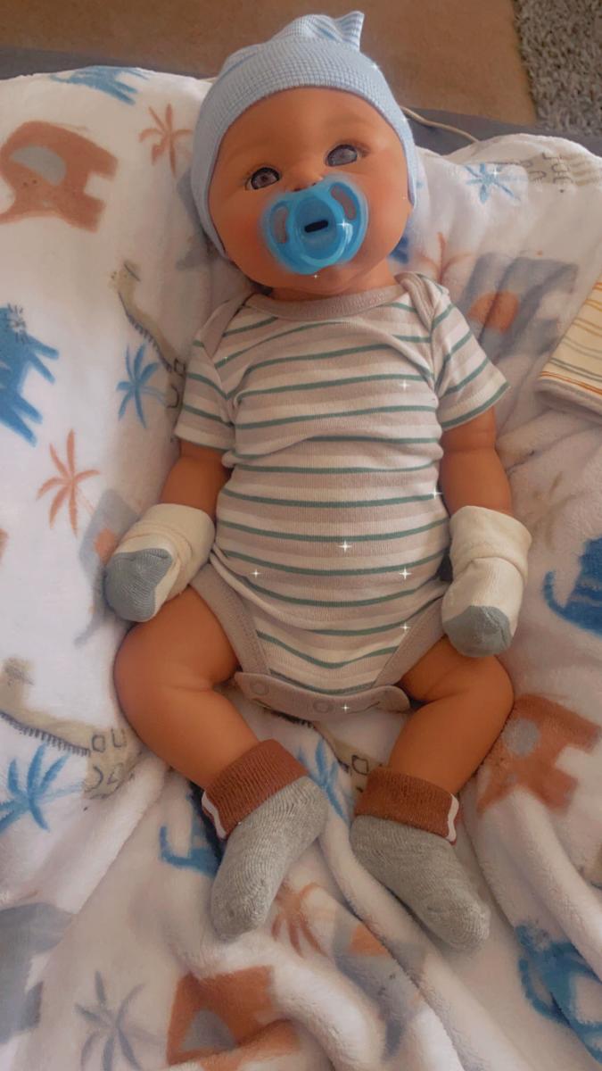 Item: Dark brown/black, Wets