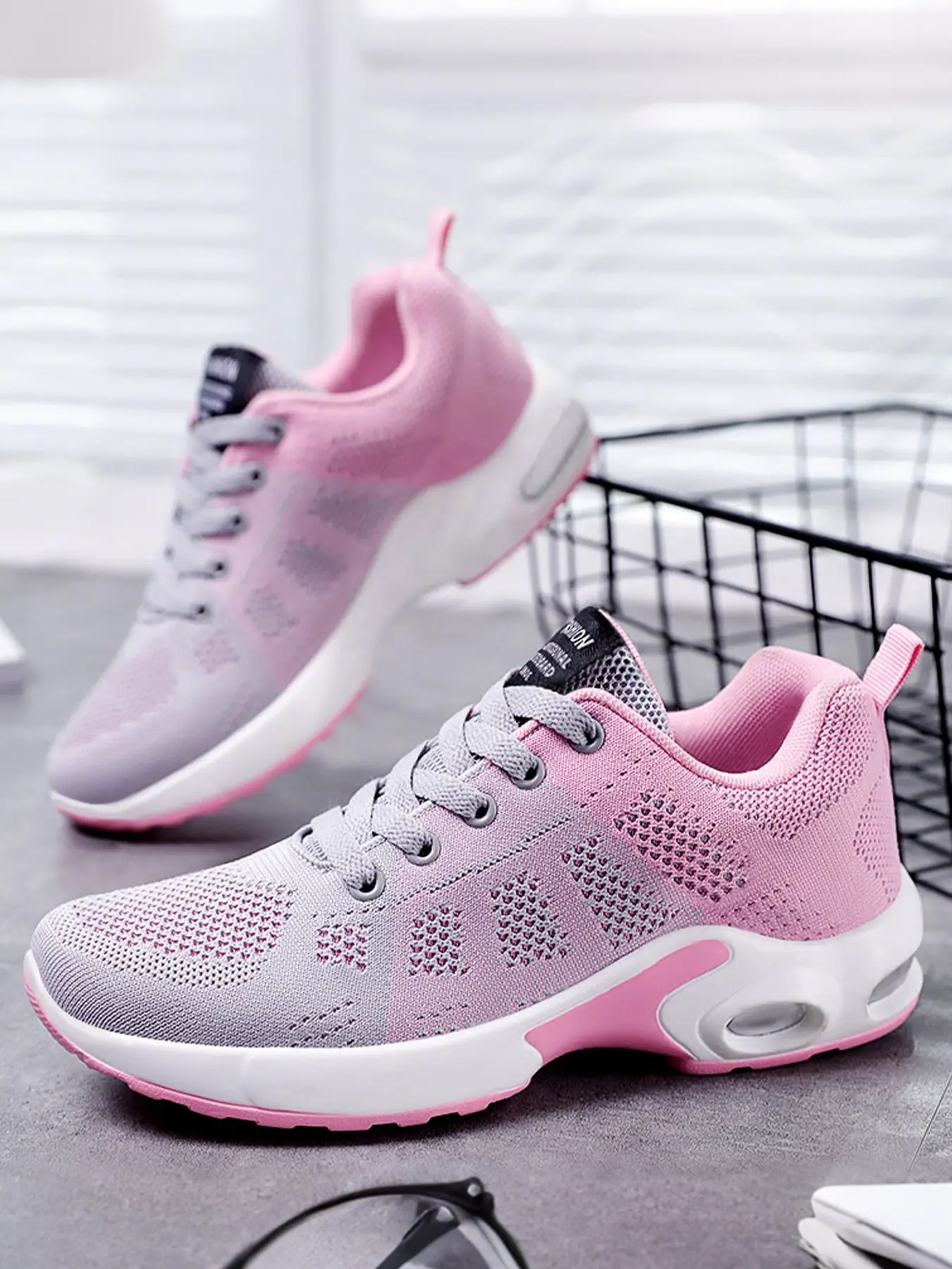 Women's versatile shoes, plus size air cushioned shoes, casual sports shoes for women, Athletic running shoes, Sporty running shoes, Casual running footwear