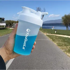 Transparent gray strength training shake cup sports water cup large capacity plastic portable milkshake cup gym special cup