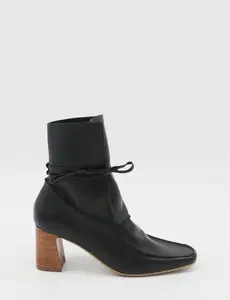 Stivali Awakening ankle boots in black leather womens shoes