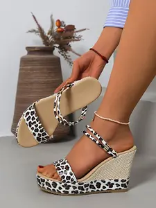 Fashion Women's Leopard Print Straw Wedge Sandals, Two-Way Slip-On Thick Sole Flip Flops, Stylish Summer Footwear for Ladies