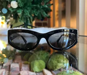 Pre-owned BOTTEGA VENETA BV1089S Rectangular Black Acetate Sunglasses