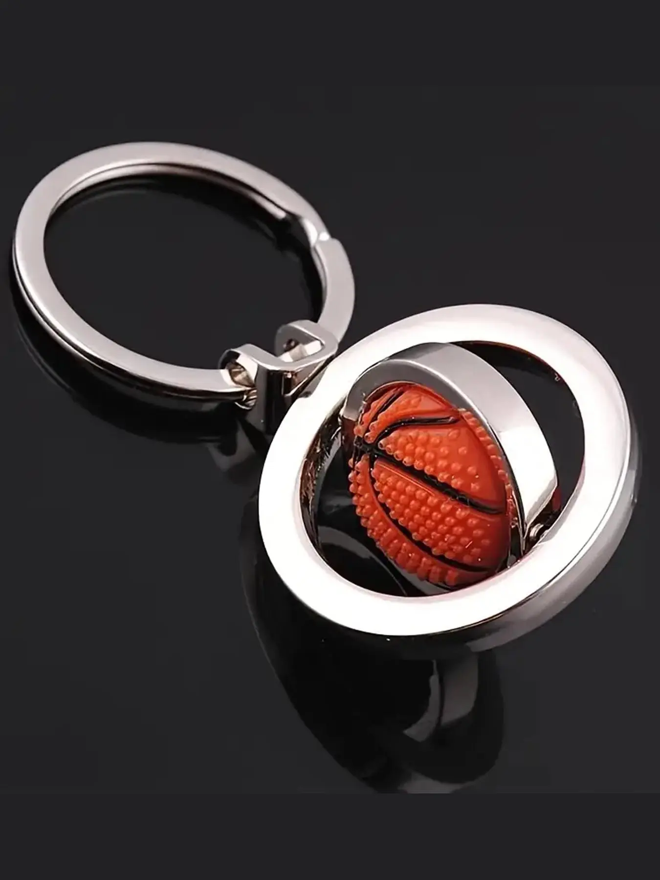 1pc 3D Basketball Keychain Set, Keychain Charm - Sporty Style Key Rings - Perfect Gift for Father's Day, Valentine's Day, Christmas Holidays, Durable Metal Design, Dynamic Sports Chain