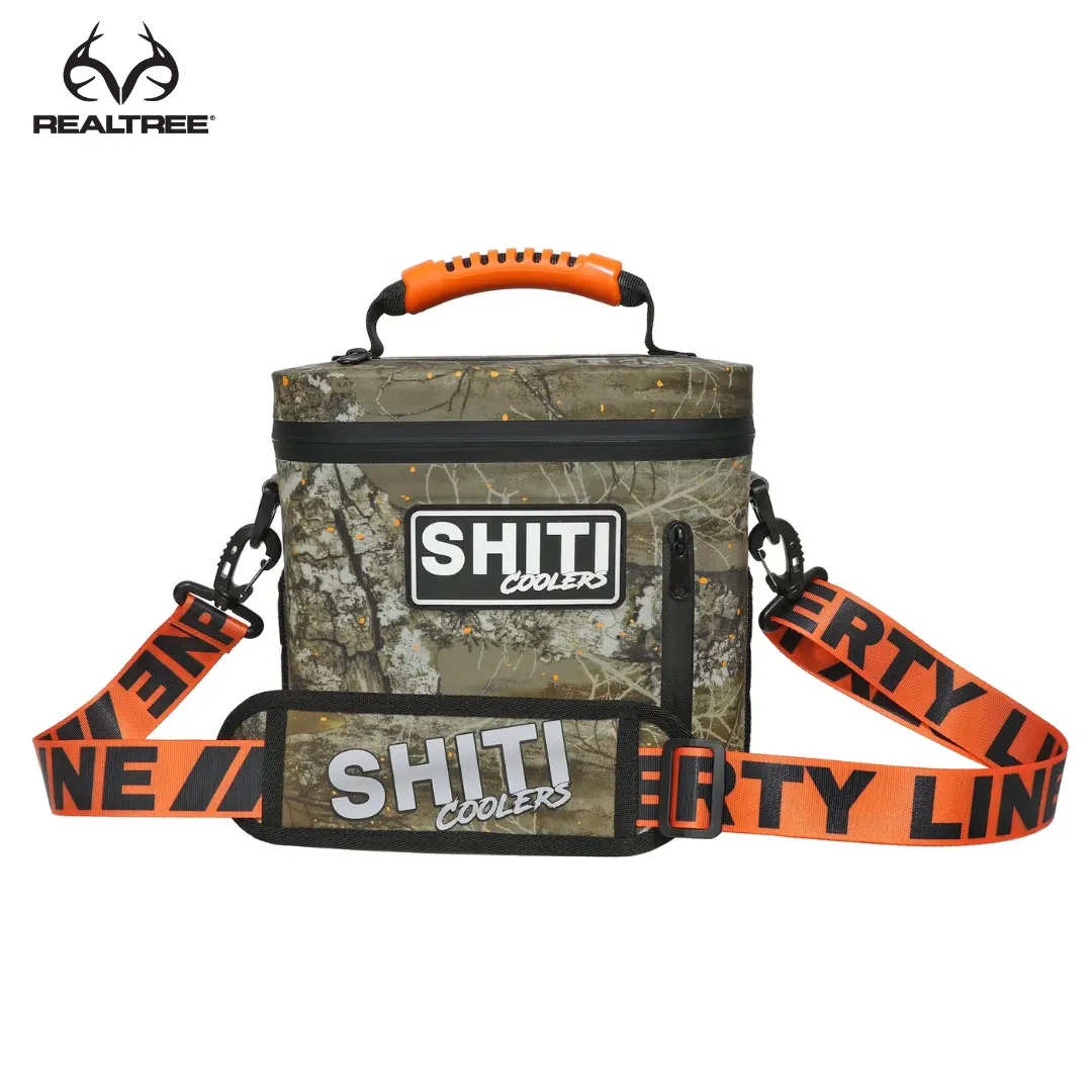 Realtree Soft Cooler - 6 Can