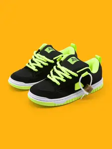 Men Women Low-Top Skateboard Shoes Comfortable Anti-Slip Durable Casual Sneakers Sports Shoes All Season Medium Width Rubber Sole