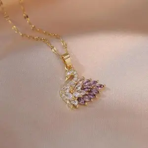 18k Gold Plated Stainless Steel Swan Pendant Necklace - Elegant Design for Any Occasion