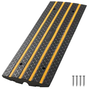 VEVOR Car Driveway Rubber Curb Ramp, 33069lb Load Capacity, 2.6in Rise Curbside Bridge, Pre-Drilled Holes, Expansion Screws, Yellow Reflective Strips, Suitable for Loading Docks, Garage (1 Pack)