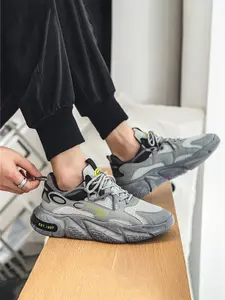 A must-have new style for men in all seasons!A pair of daddy sneakers Trainer can handle all the scenes of college, sports, and Hong Kong style!