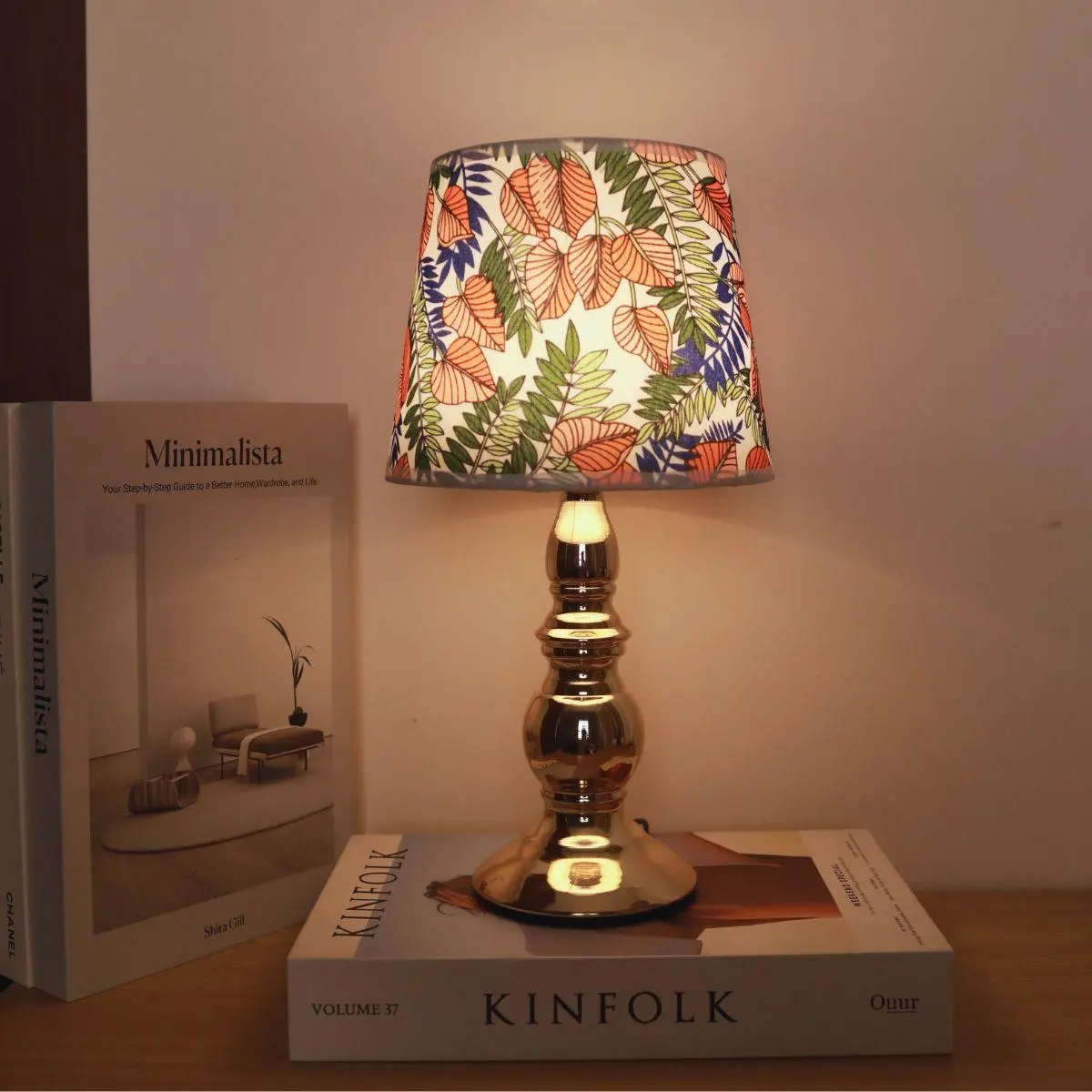 Vintage Style Fabric Table Lamp, USB Rechargeable Bedside Lamp with Soft Light, Decorative Desk Lamp for Bedroom, Living Room, Office, Indoor Decorative Light, Home Decoration Lamp, Decorative Atmosphere Lamp, Indoor Lighting