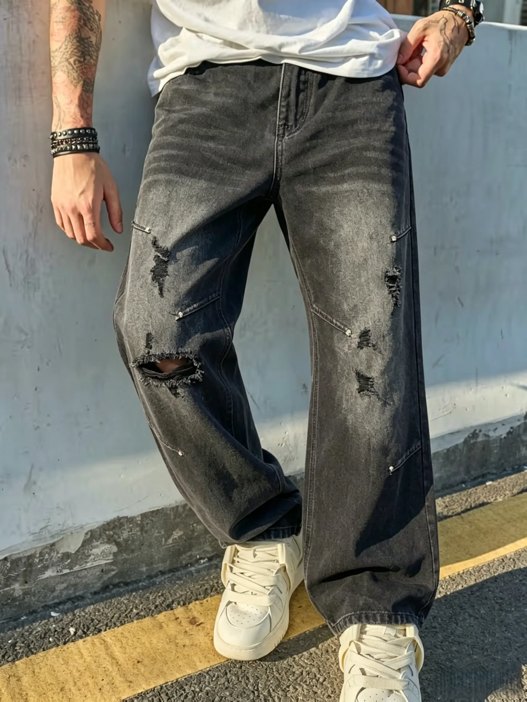 Men's Vintage Wide Leg Cargo Jeans, 90s Grunge Aesthetic Distressed Denim with Studs and Panel Details, Polyester, Retro Style, 90S Look, Menswear, Vintage Washed Gradient Finish, Floor Length, Straight Pants