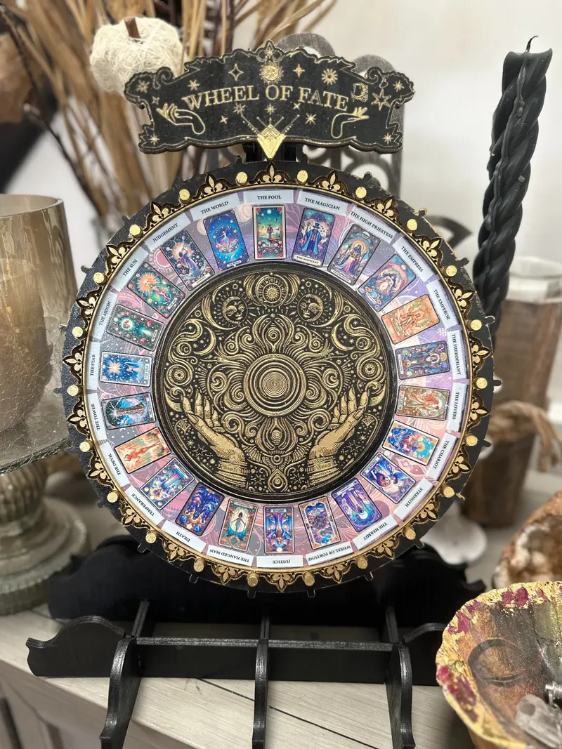 Wheel of Fate Spinning Tarot Divination Tool - Engraved Birch Wood with Gold Gilding, Major Arcana Tarot Spinner