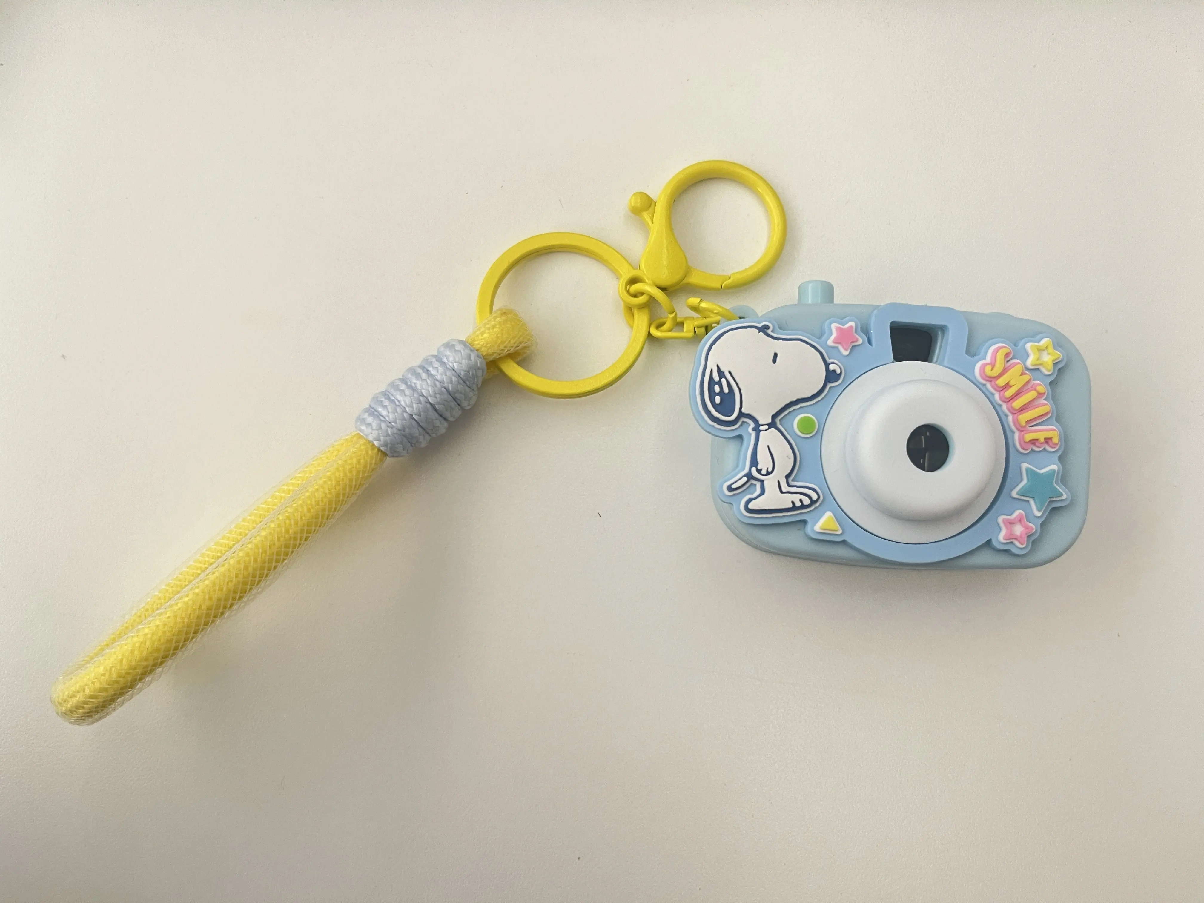MINISO Snoopy Series Camera Keychain Fun Interaction Stylish
