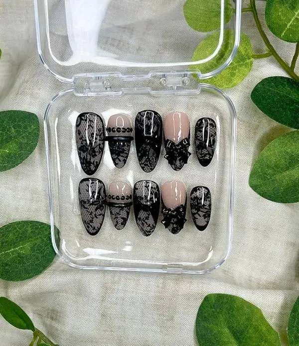 Black Lace Press-on Nails