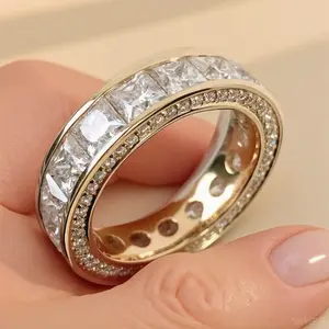 Ultra-Sparkling Micro-Set Synthetic Zirconia Light Luxury Women's Ring - Versatile INS Style, Exquisite Luster, Enhances Fingertip Charm, Ideal Gift for Valentine's Day & Christmas