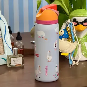 Owala UO Exclusive Silly Goose Freesip 32oz Water Bottle, 24-hour insulation, suitable for daily use, best gift for her