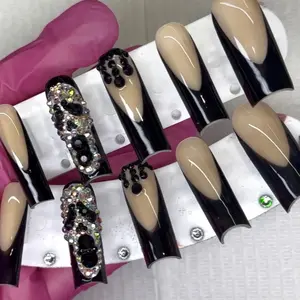 Spooky Boo Face Press on nails Manicure