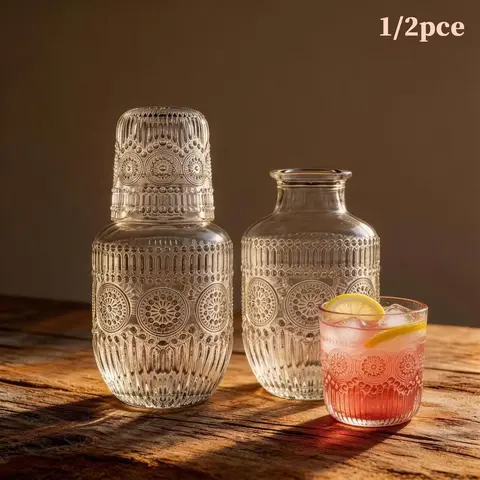 Large Capacity Vintage Embossed Glass Bedside Carafe & Tumbler Set, Glasses Drinking Set - Hotel-Grade Explosion-Proof Water Pitcher with Dustproof Inverted Cup, 1-Piece Drinkware for Bedroom/Living Room, Housewarming Gift Durable Glassware