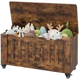 【GARVEE】Wooden Storage Chest and Bench with 4 Wheels, 39.4" Storage Trunk Featuring 2 Safety Hinges, Round Corners, U-Shape Cutout, Supports up to 350 Lbs, Perfect for Entryway and Living Room in Rustic Brown