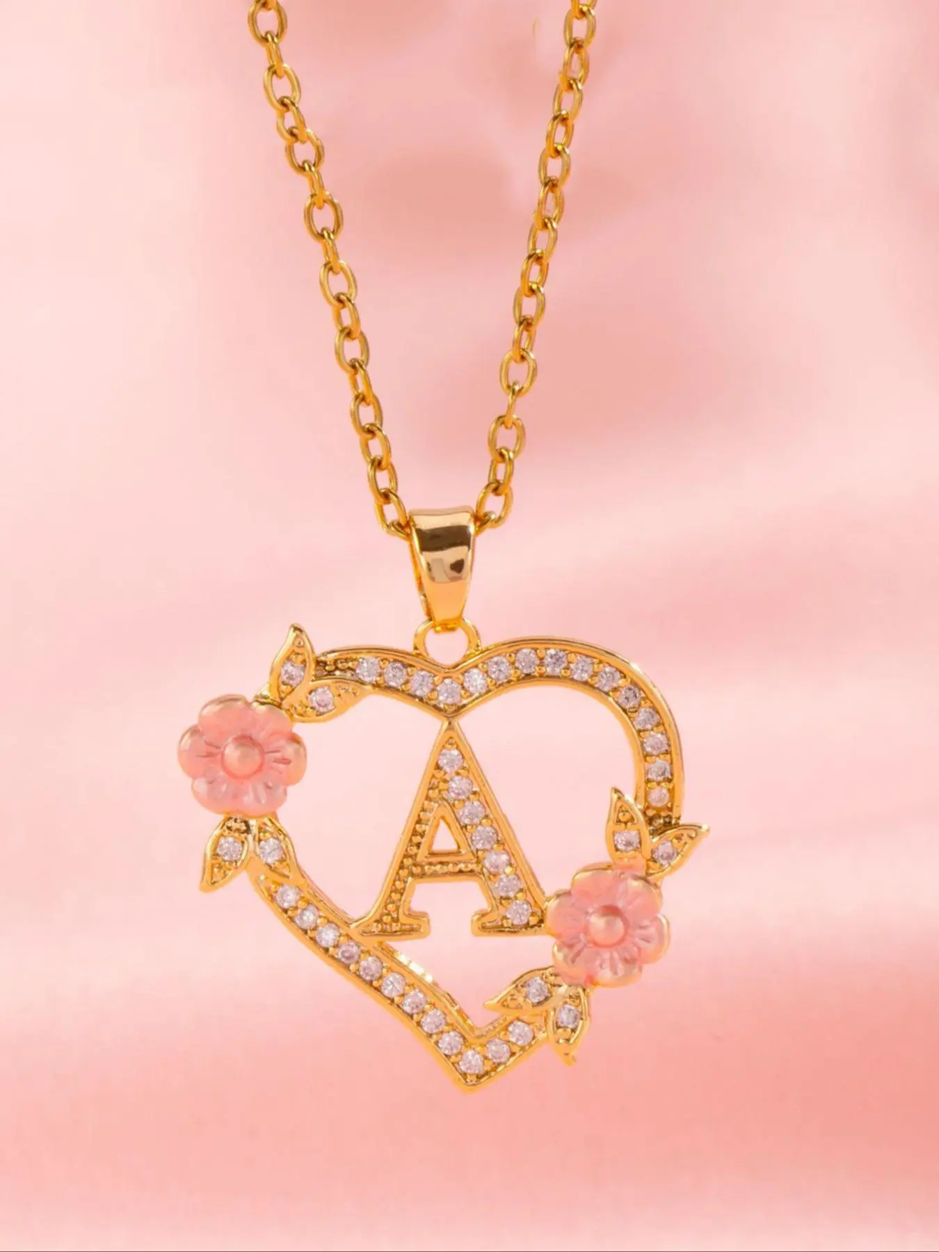 Initials Heart Shaped Pendant Necklace, Alphabet Detail Pendant, Exquisite Jewelry Gift, Rhinestone Decorated Alphabet Necklace, Alphabet Letter Necklace, Artificial Zircon Decor Jewelry for Party, Daily Clothing Decor, Heart Design Jewelry