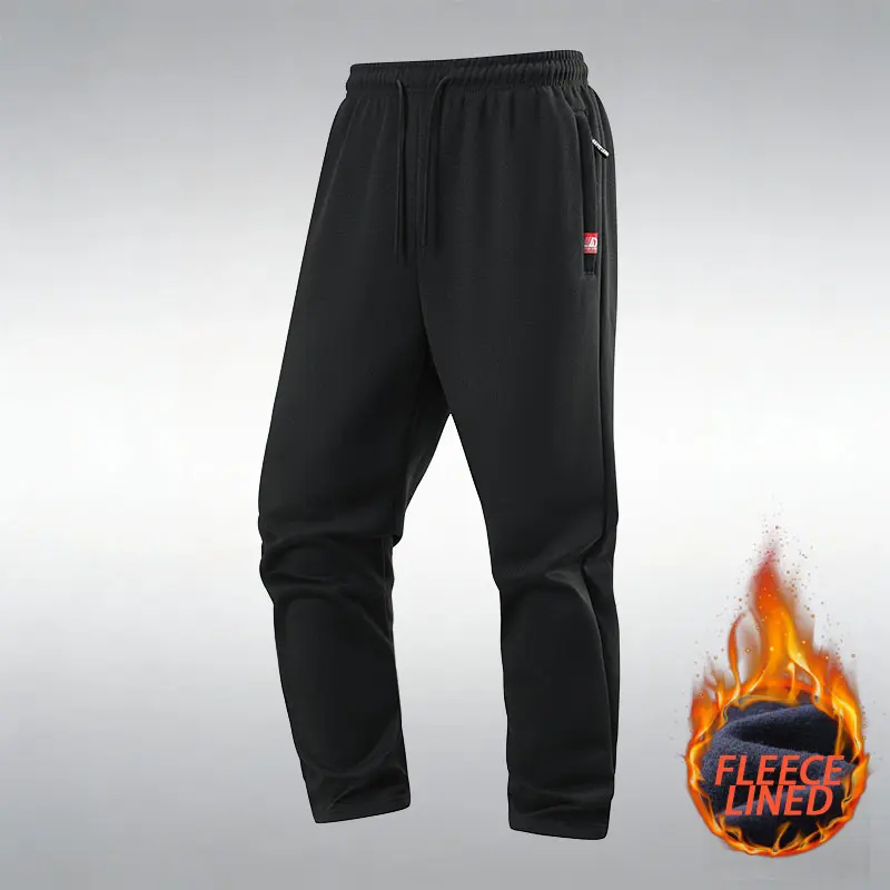 Men’s straight-leg jogger sweatpants with a simple American everyday style, featuring an elastic drawstring waistband and side zipper pockets, with a plush lining inside. Suitable for city walks and relaxing at home. Solid color design that pairs well wit