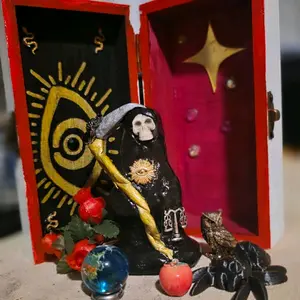 Handmade La Nina Negra Santa Muerte discrete altar box