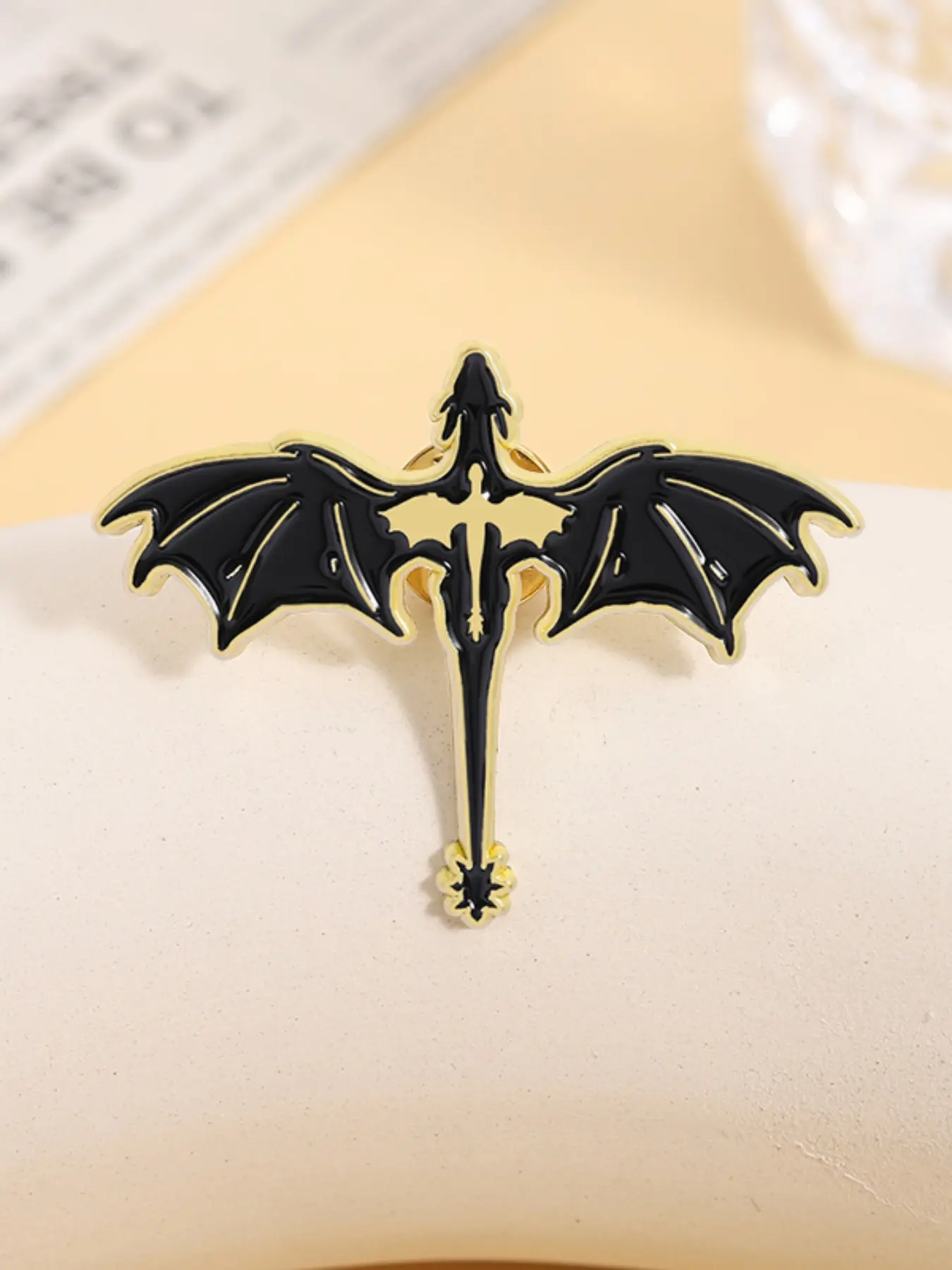 Fantasy Novel Dragon Brooch Pin, Cute Punk Style Badge for Bags & Clothing, All Season Fashion Accessory, Unique Design, Single Piece, Alloy Brooch Pin
