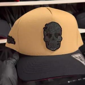 Skull hats black red undervisor SnapBack for man