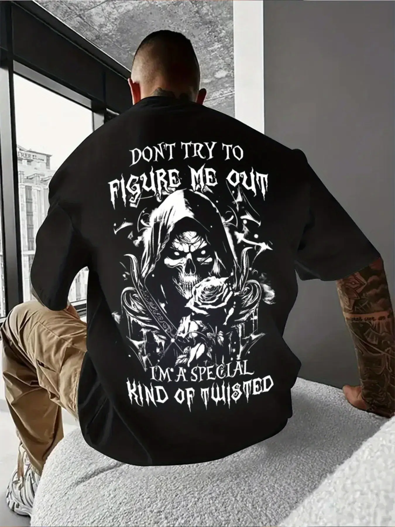 Men'S Gothic Skull and Chain Pattern T-shirt| Breathable Vintage Street Style, Printed with "Don't Try to Understand Me, I Am a Uniquely Twisted Person", Casual Short-sleeved Round Neck, Suitable for All Seasons