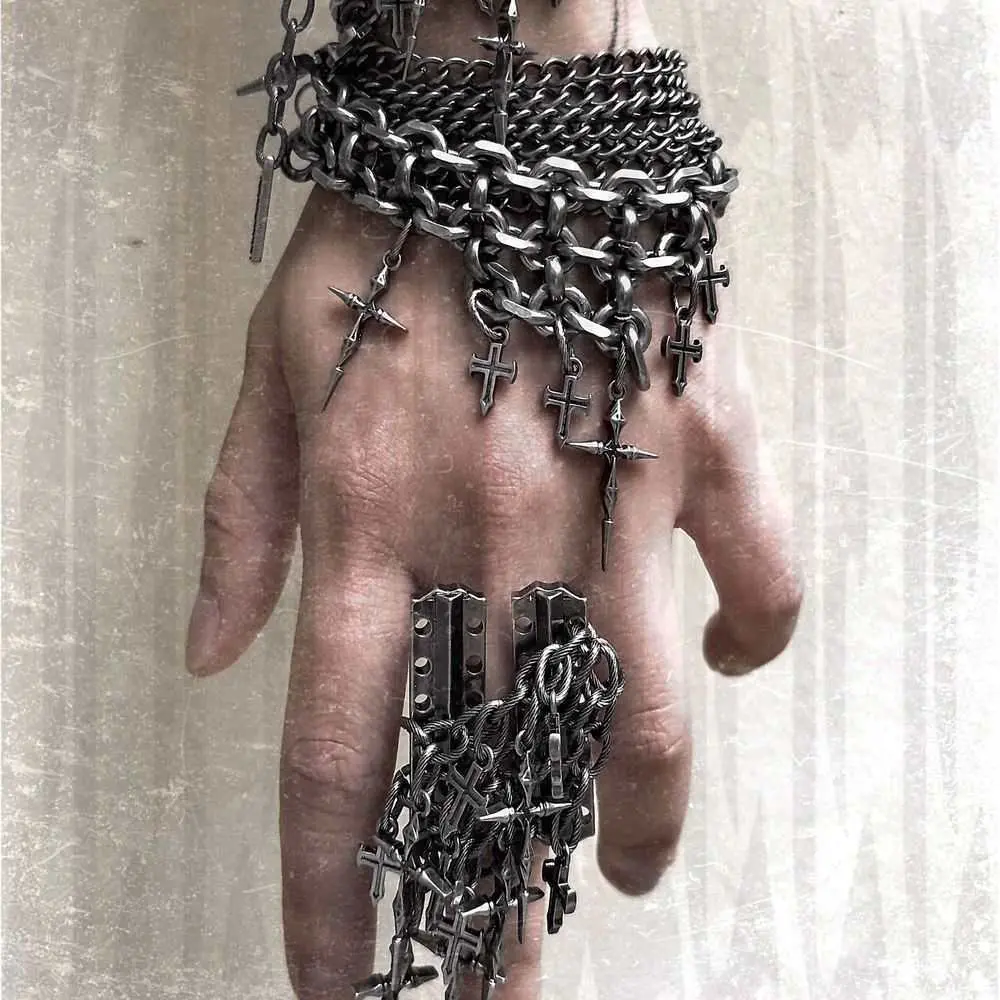 Dark Gothic Alt Punk Street Edgy Layered Metal Costume Bracelet, Multi-Layer Chain Cross Charm Bangle, Fashion Jewelry Accessory