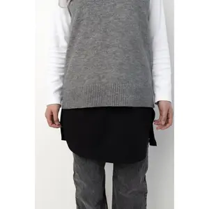 Sporty Shirt Extender - Black