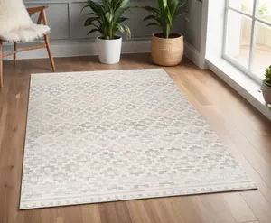 HomeRoots 558441 4 x 6 ft. Moroccan Rectangle Area Rug, Cream & Beige