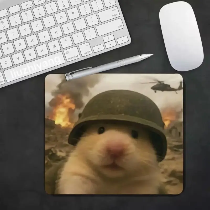 Small Meme Theme Rectangular Gaming Mouse Pad - Lightweight, Waterproof, Sturdy, Washable Happy Little Hamster Cartoon Print Mouse Mat for Office Workers, Home Supplies Desk Accessory, Graphic Designers