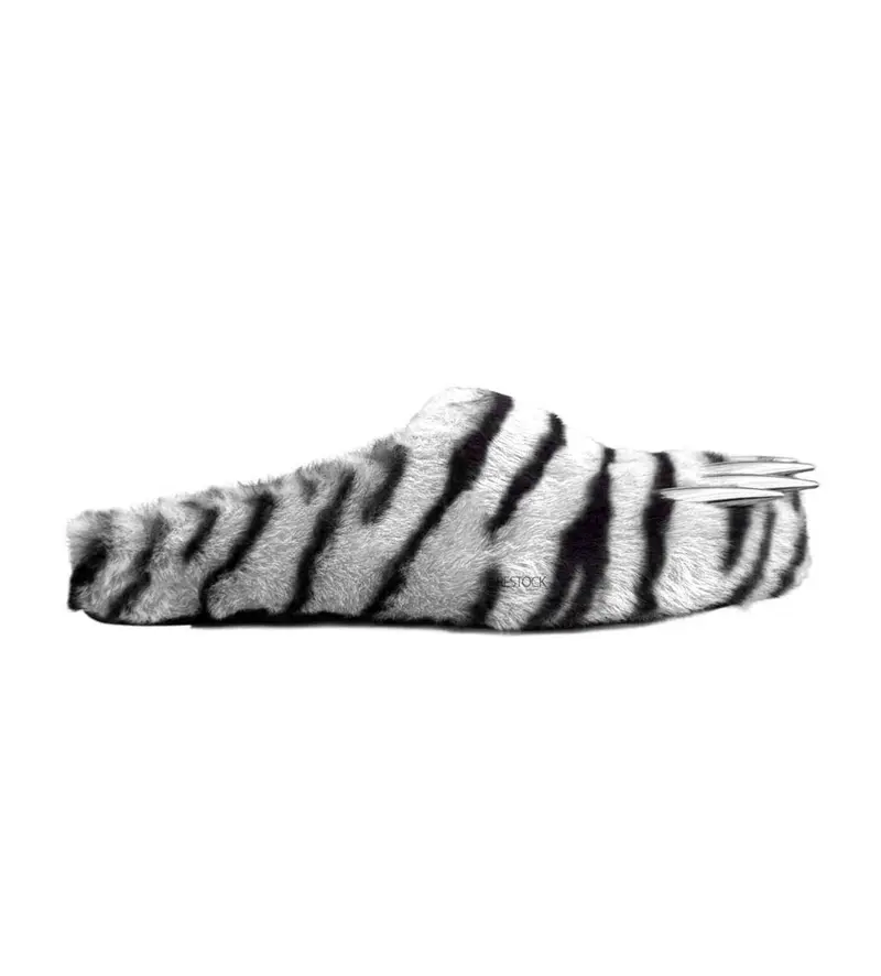 Bravest Studios Bear Claw Hat Black - TikTok Shop