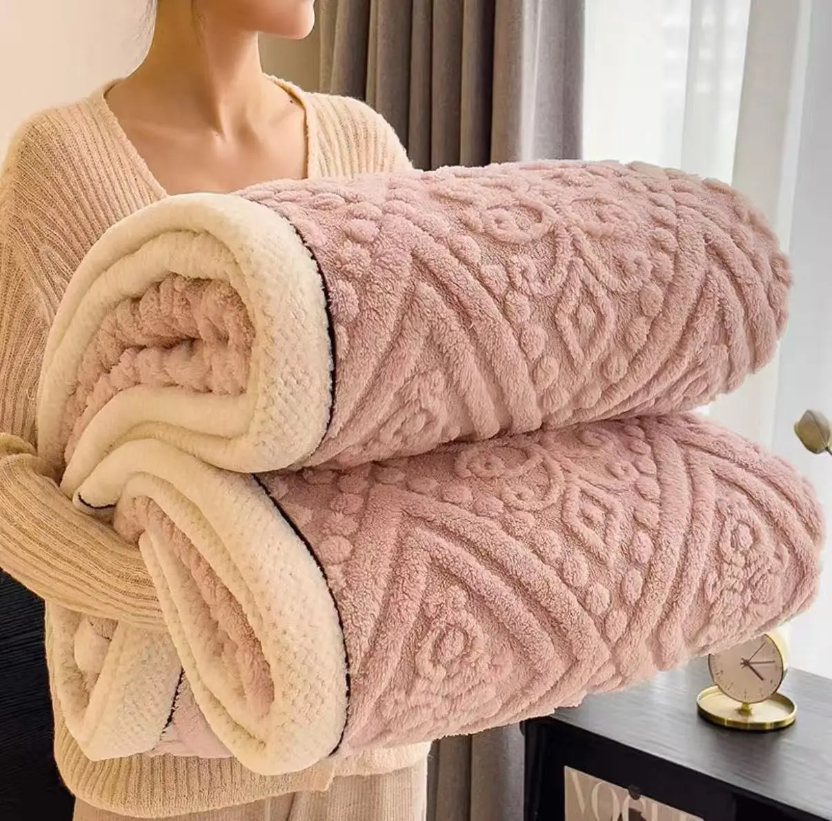 Multifunctional European Style Double Layer Blanket Thick Warm 3D Stereo Floral Throw Blanket For Bed Sofa Bedroom Living Room Dorm Travel All Seasons Use Cozy Fluffy Skin Friendly Soft Comfy Throw Blanket