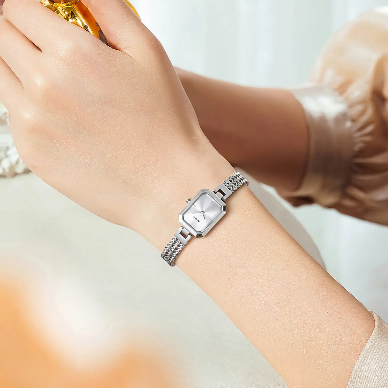 Women\'s Silver Dainty Rectangle Ultra Thin Waterproof Quartz Bracelet Wristwatch BERNY Silver Watches for Women Dainty Quartz Bracelet Watch  main image 4