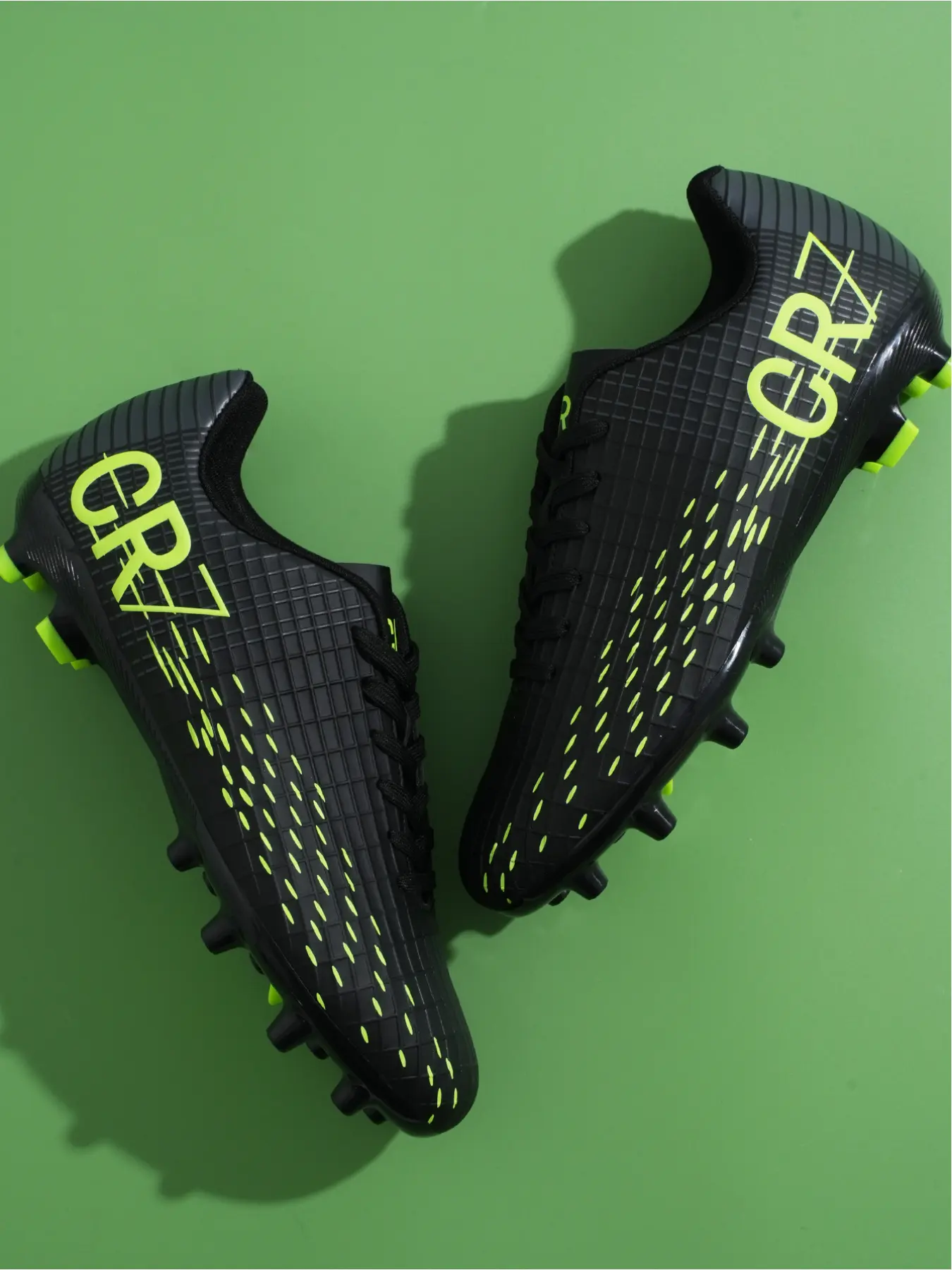 Parent-child Pink-White Gradient Mixed-Studs, Competitive Style, Breathable Mesh Material, Strong Grip & Multi-field Adaptation, Ideal for Parent-child Football Training & Competitions, Soccer Shoes, Sports Football Shoes, Football Boots