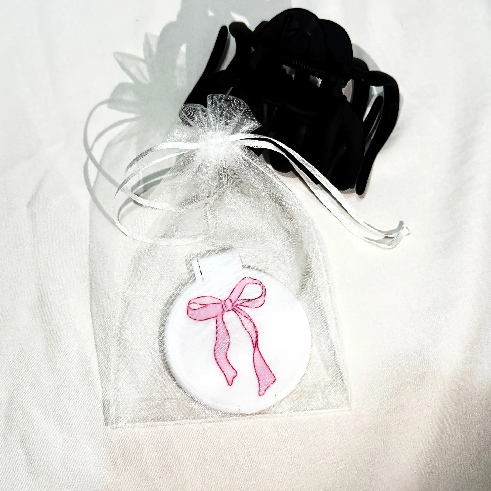 Pink Bow Mini Pocket Mirror Set - Round makeup mirrors with white bags and ribbon bows, foldable and portable/Korean style vanity accessories, suitable for women, party favors, bridal gifts